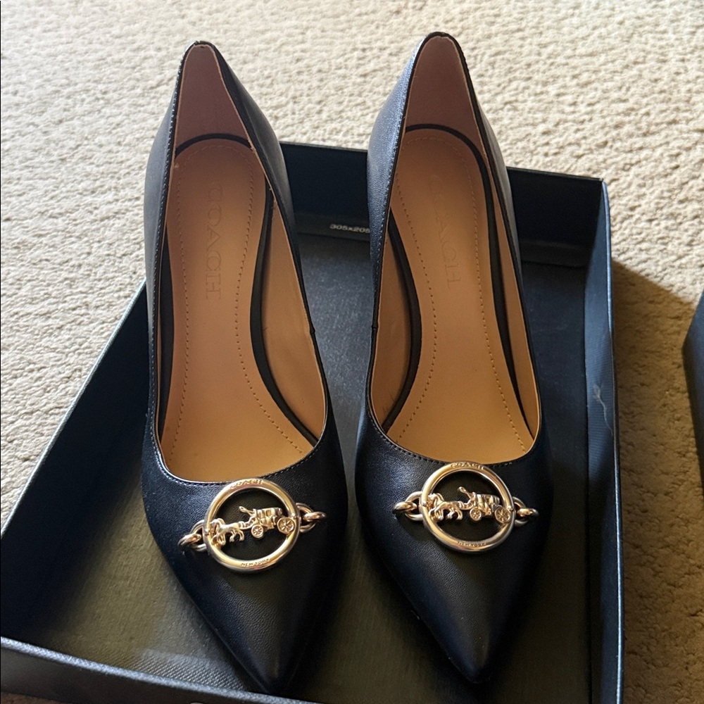 NIB Coach Audrey 90 LTR Pump NIB NEVER WORN